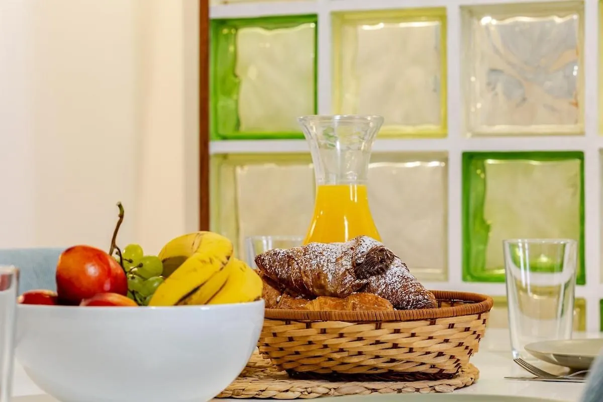 Suite Metro Cavour 200M Coliseum Rome Holiday home